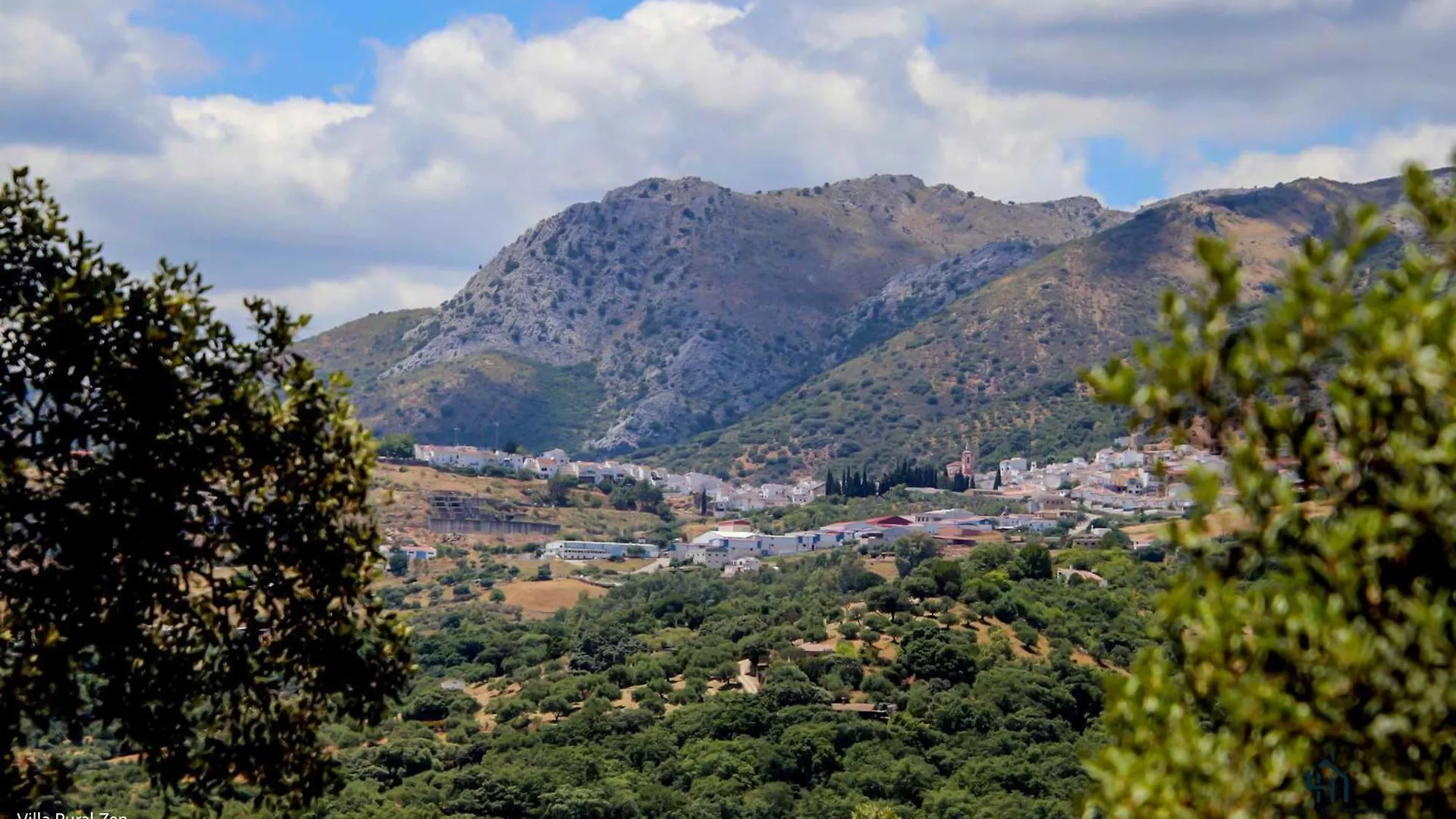 Living4Malaga Villas Rurales Grazalema Benadalid
